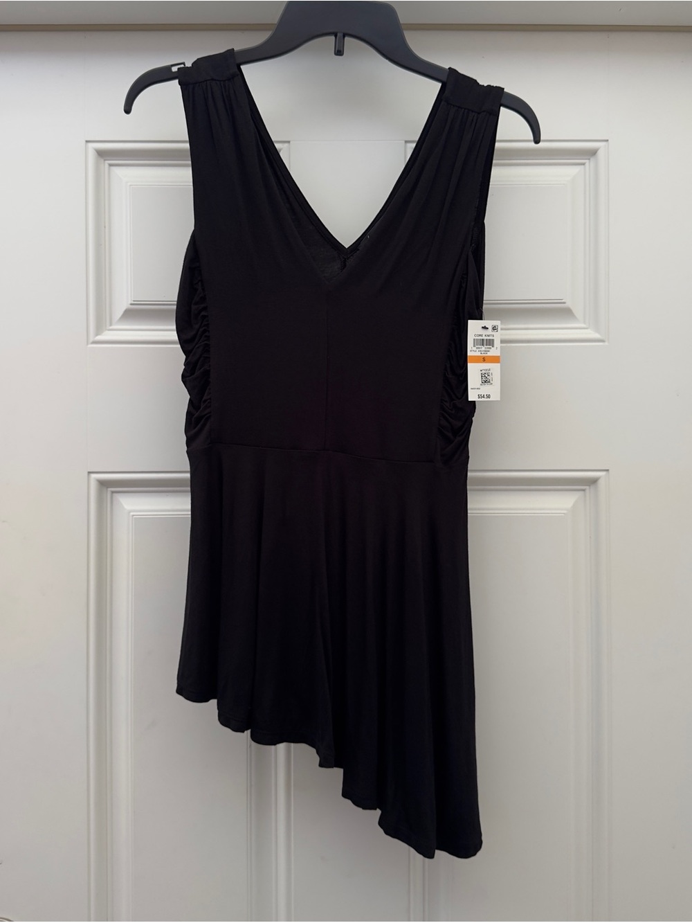 NWT Thalia Sodi Black Asymmetrical V-Neck Sleeveless Top Size S